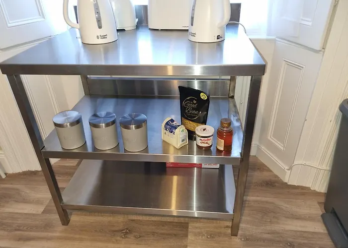 The Monkey Puzzle Гостевой дом Банклоди