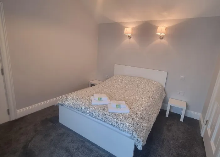 The Monkey Puzzle Гостевой дом Банклоди