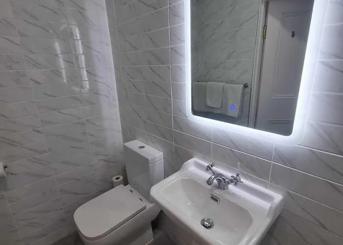 Konukevi The Monkey Puzzle Bunclody